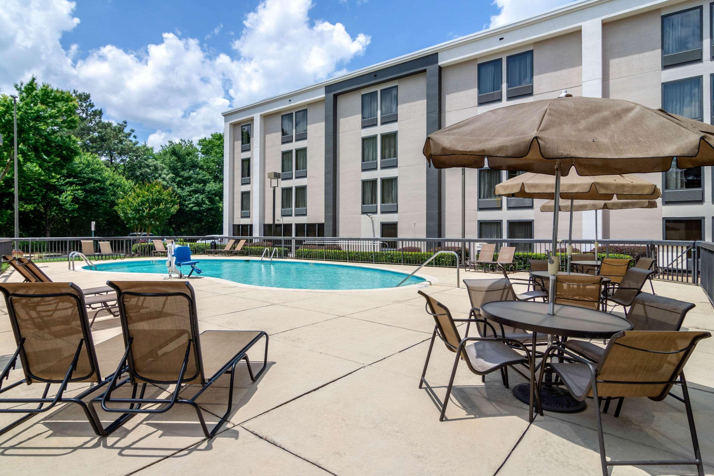 Comfort Inn Atlanta Airport Cheeko Manor Exterior foto